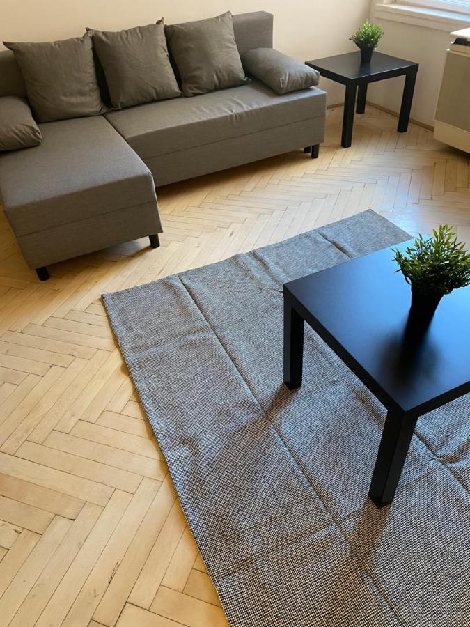 Kiraly78 Huge Apartament *