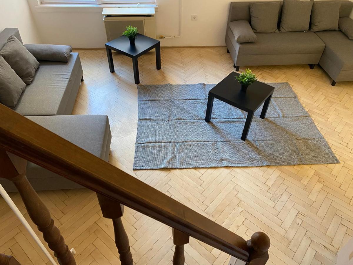 Kiraly78 Huge * Budapest